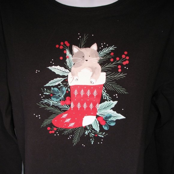 Christmas T Shirt Long Sleeve Kitten Cat Stocking Holly Berries New With Tags - Picture 2 of 4